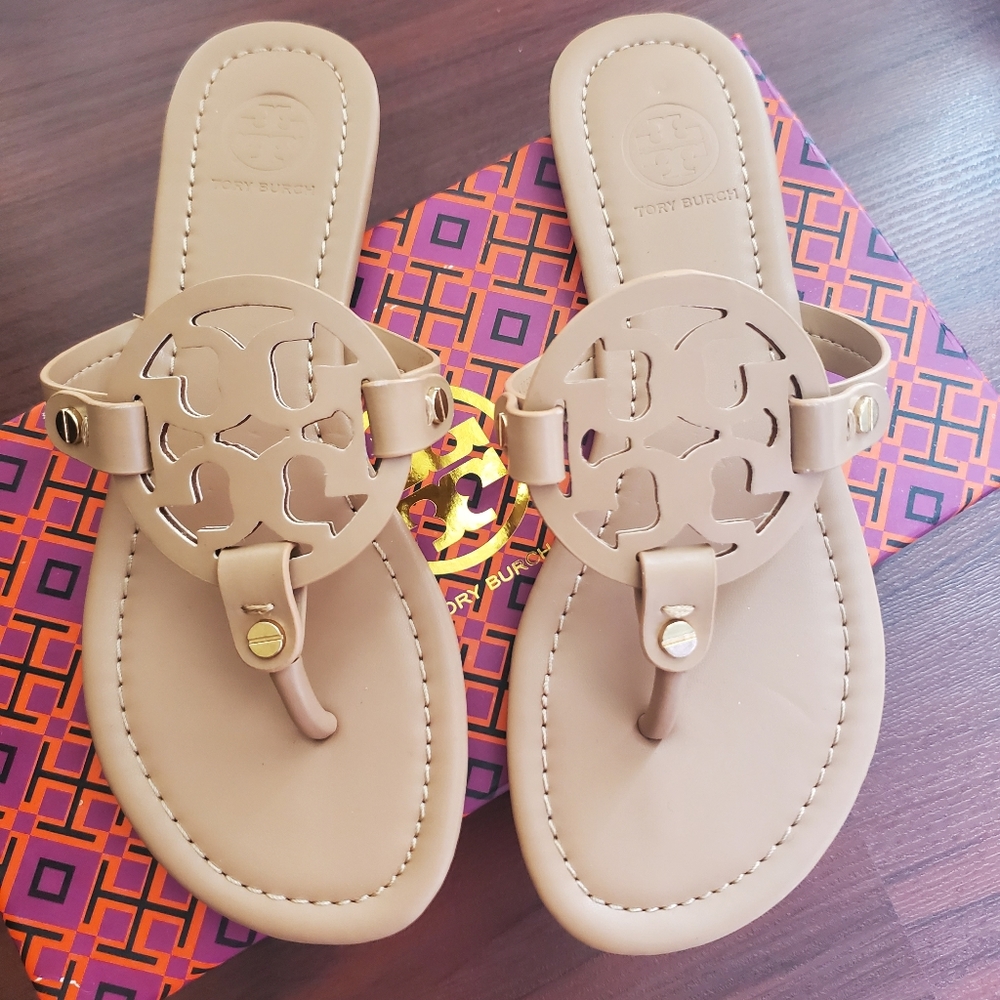 Tory burch flip flops